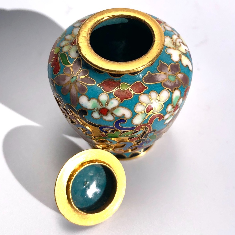 Chinese lotus flower cloisonne ginger jar vase with lid blue gold brass enamel - Picture 9 of 16